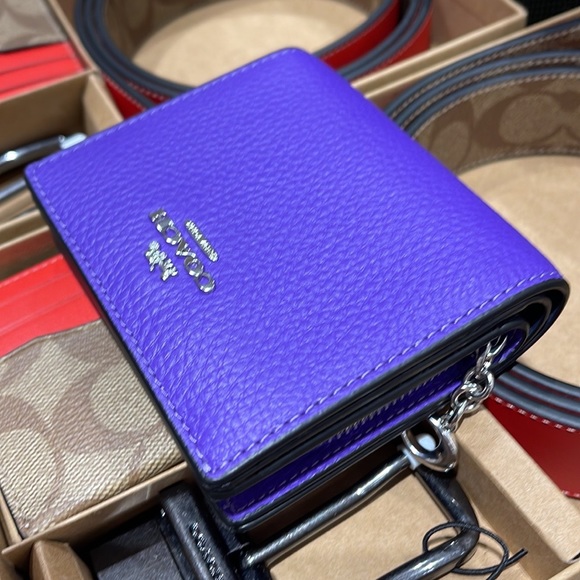 Coach Snap Wallet
Silver/Sport Purple - Picture 16 of 16